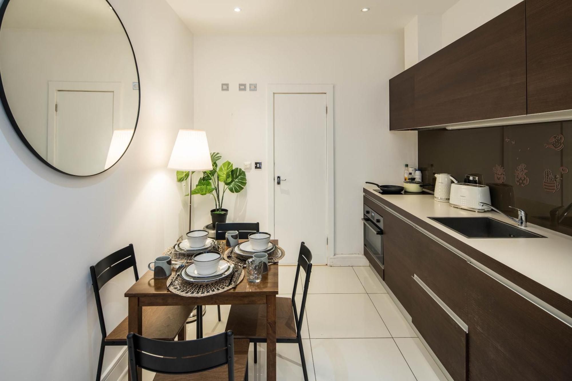 Al Central-Soho-Chinatown-Coventgarden-Cozy-Onebed Appartement Londen Buitenkant foto