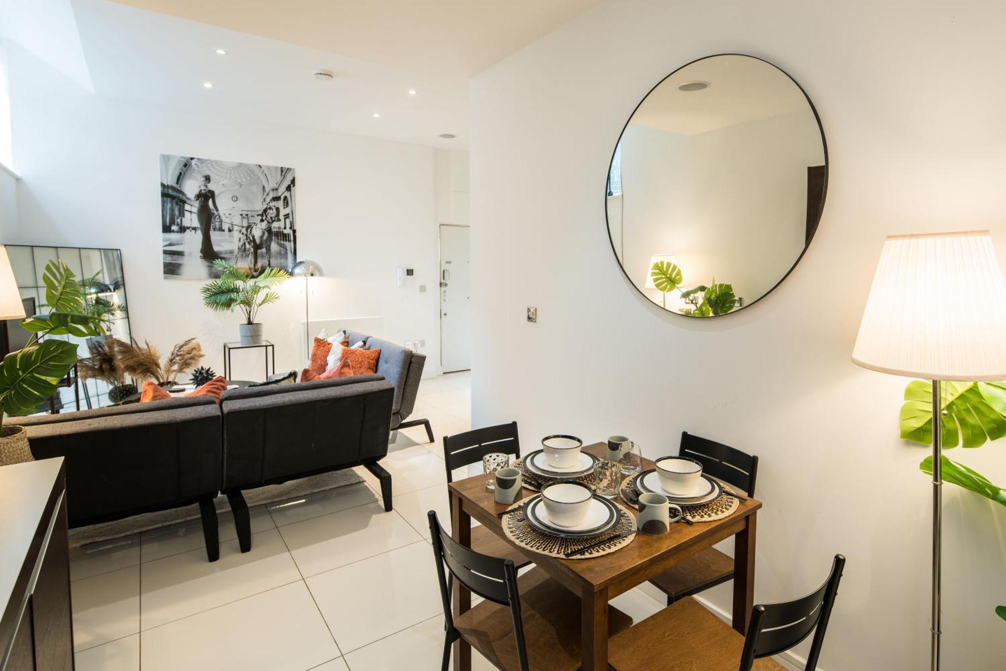 Al Central-Soho-Chinatown-Coventgarden-Cozy-Onebed Appartement Londen Buitenkant foto