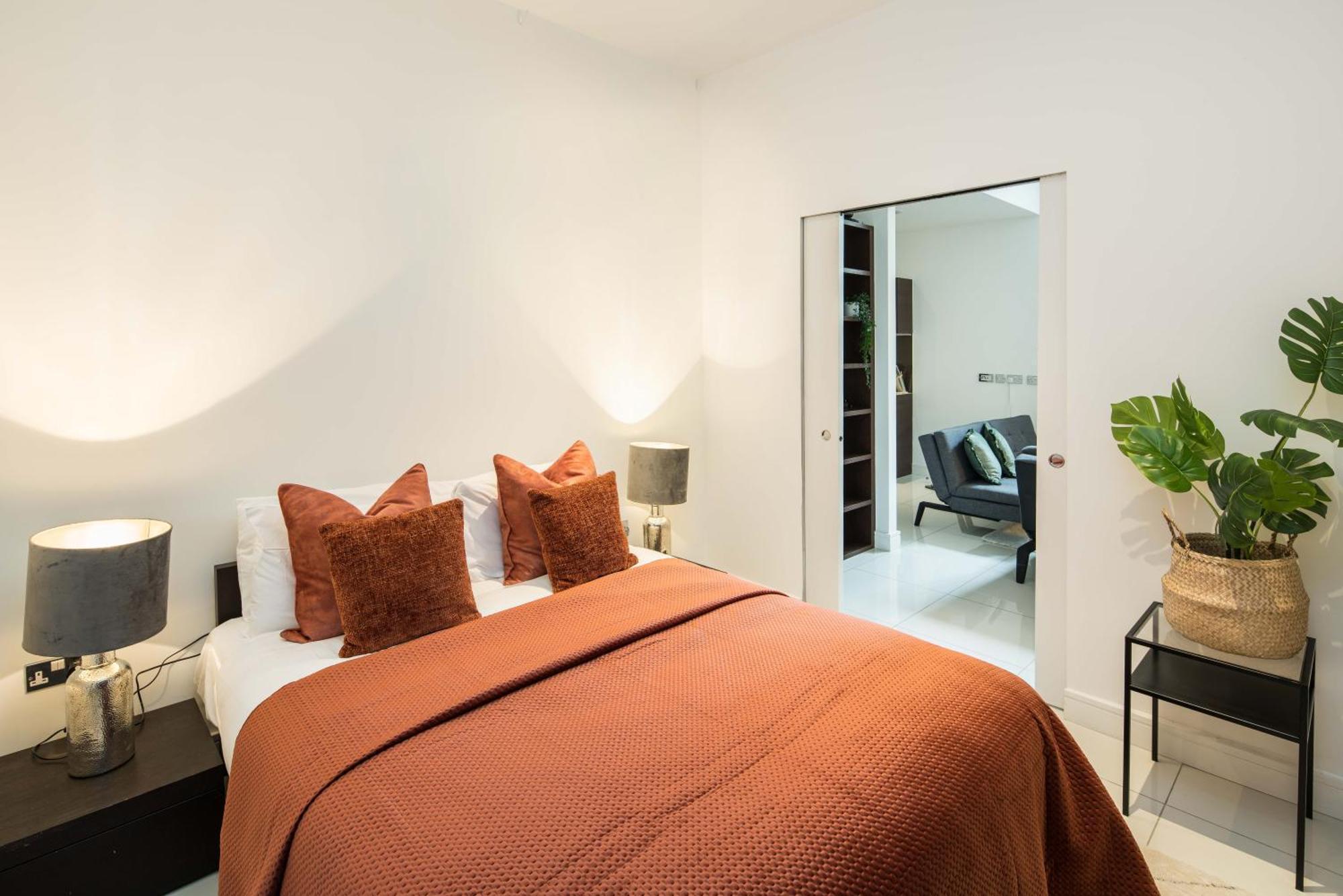 Al Central-Soho-Chinatown-Coventgarden-Cozy-Onebed Appartement Londen Buitenkant foto